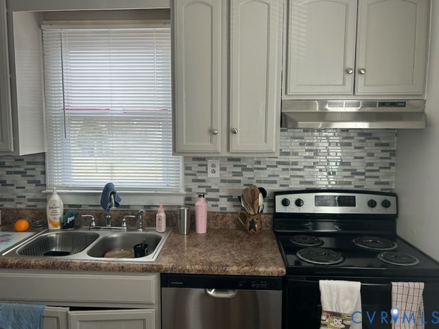 2103 Wakefield Ave, Colonial Heights, VA 23860