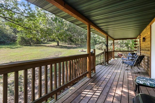 1300 County Road 113, Alton, MO 65606