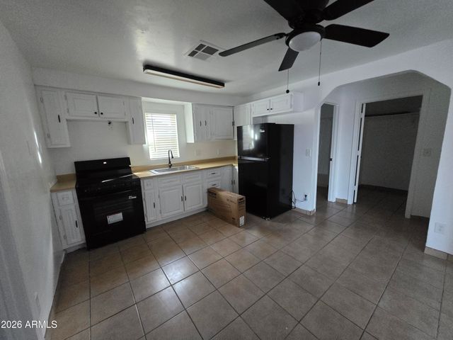 924 S 29TH Avenue A, Phoenix, AZ 85009