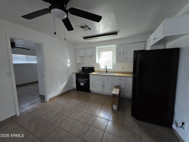 924 S 29TH Avenue A, Phoenix, AZ 85009