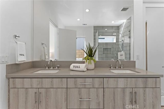 1370 Celadon Street, Palm Springs, CA 92262