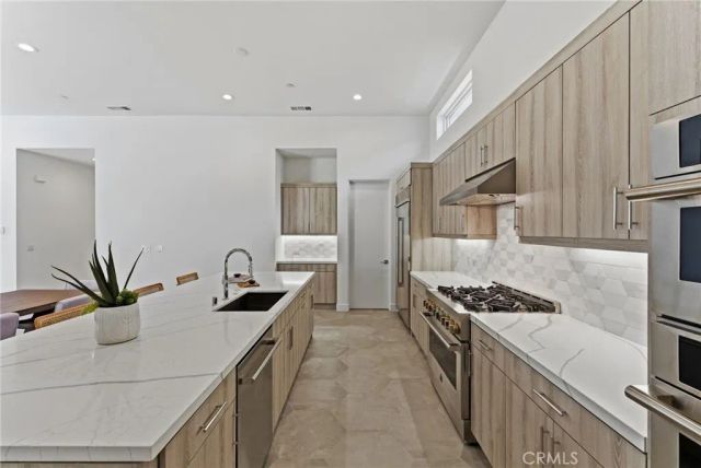 1370 Celadon Street, Palm Springs, CA 92262