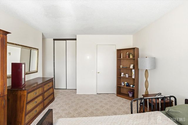 277 Crosse Drive 3E, Monroe, NJ 08831