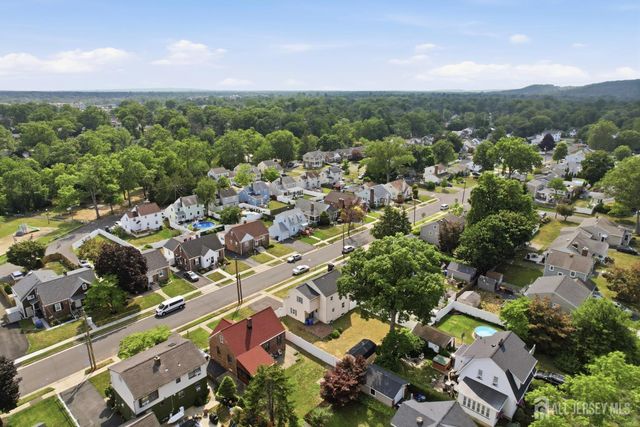 326 Melrose Avenue, Middlesex, NJ 08846