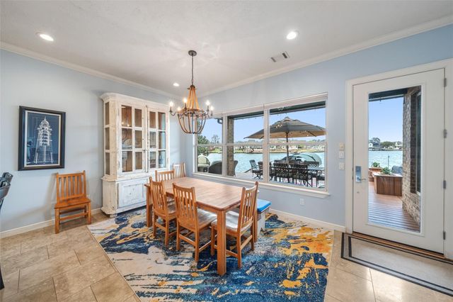 314 Bayshore Drive, Montgomery, TX 77356