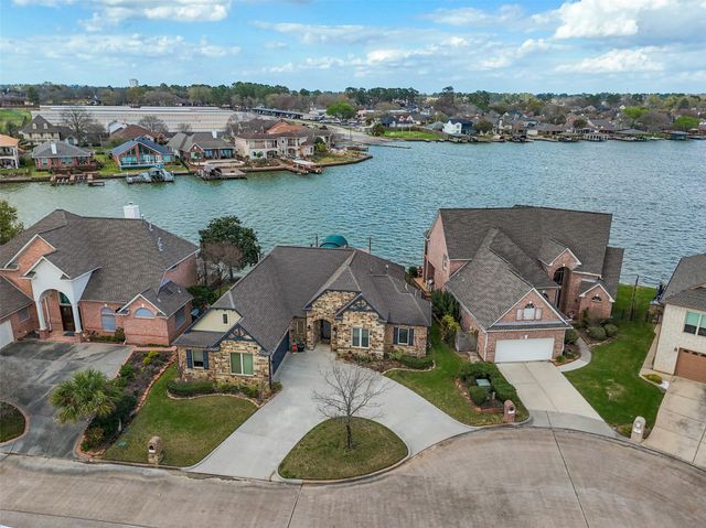 314 Bayshore Drive, Montgomery, TX 77356