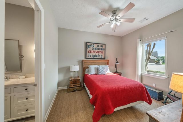 314 Bayshore Drive, Montgomery, TX 77356