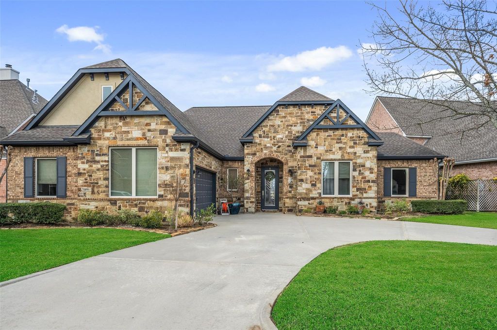 314 Bayshore Drive, Montgomery, TX 77356