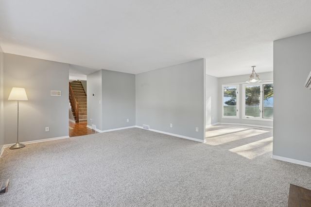 1276 Dunberry Lane, Eagan, MN 55123