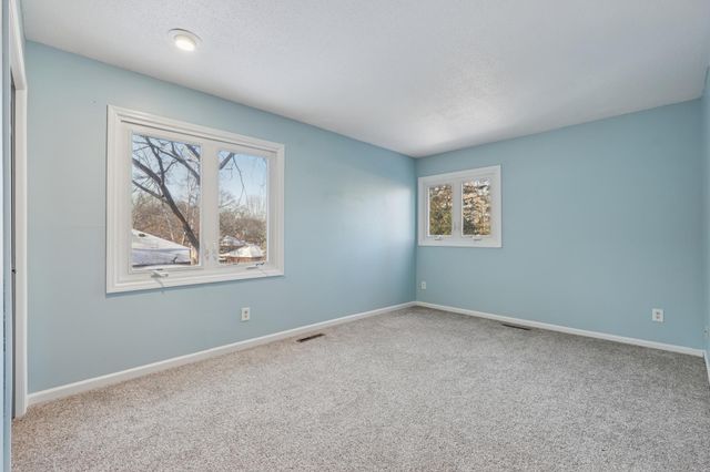 1276 Dunberry Lane, Eagan, MN 55123