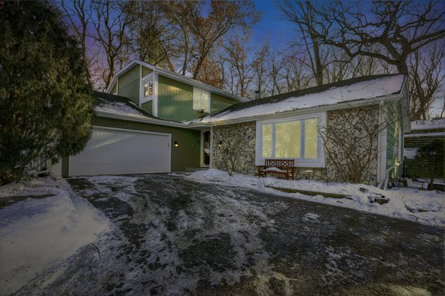 1276 Dunberry Lane, Eagan, MN 55123