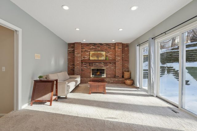 1276 Dunberry Lane, Eagan, MN 55123