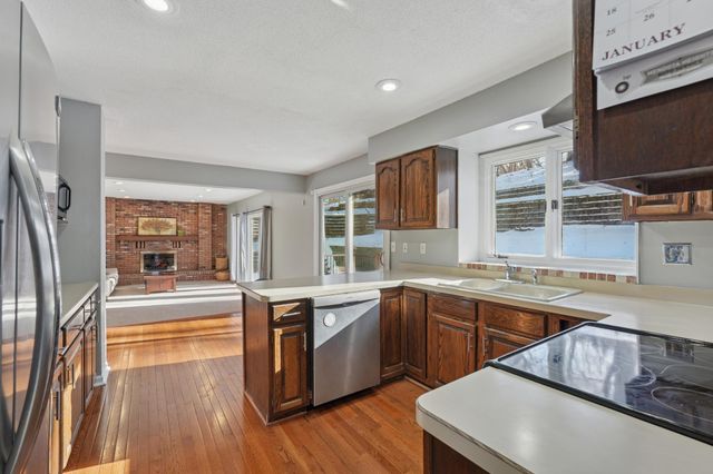 1276 Dunberry Lane, Eagan, MN 55123