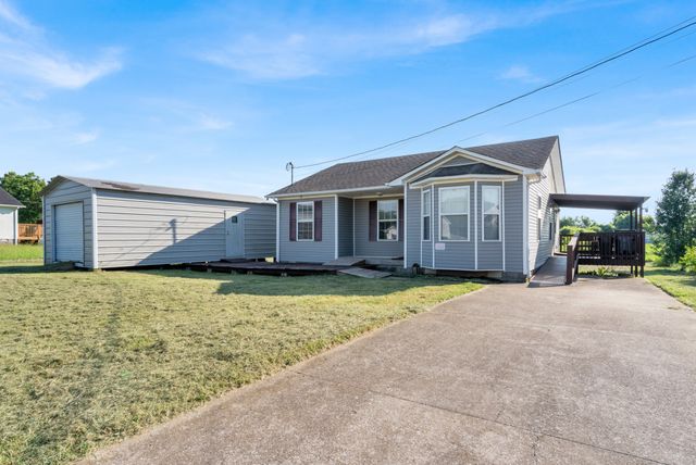 525 Potomac Dr, Oak Grove, KY 42262