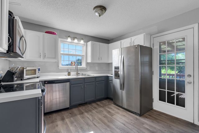 525 Potomac Dr, Oak Grove, KY 42262