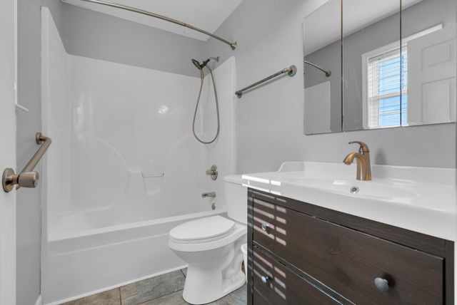 525 Potomac Dr, Oak Grove, KY 42262