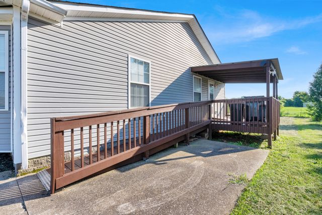525 Potomac Dr, Oak Grove, KY 42262