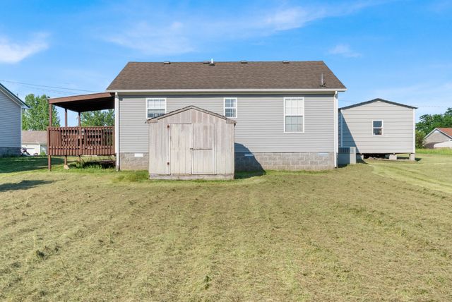 525 Potomac Dr, Oak Grove, KY 42262