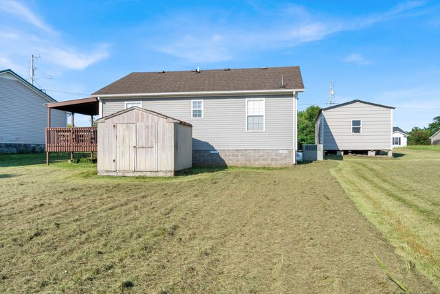 525 Potomac Dr, Oak Grove, KY 42262