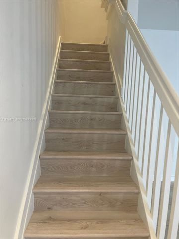 942 NE 42nd Pl, Homestead, FL 33033