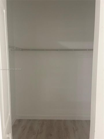 942 NE 42nd Pl, Homestead, FL 33033