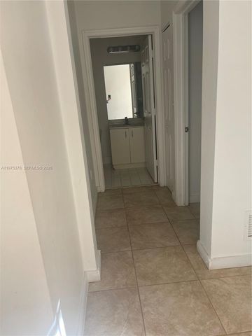 942 NE 42nd Pl, Homestead, FL 33033