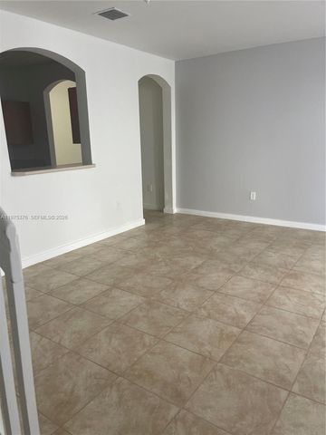 942 NE 42nd Pl, Homestead, FL 33033