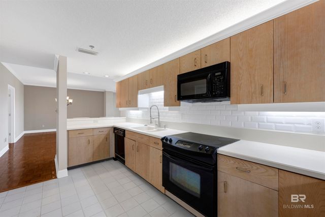 100 Tower Drive 703, Daphne, AL 36526
