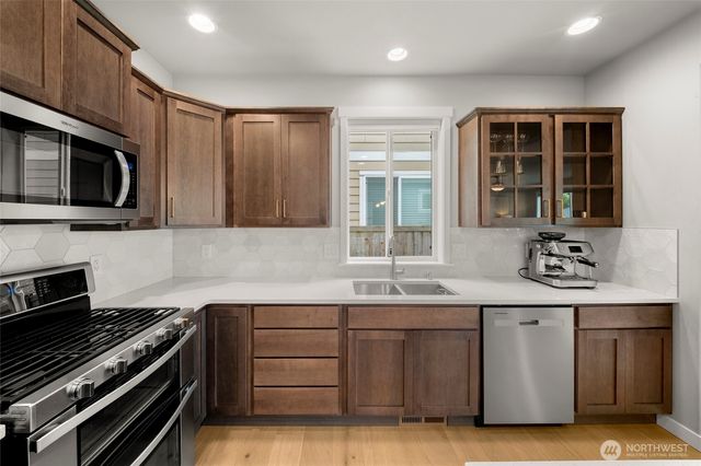 1422 89th Avenue SE, Olympia, WA 98501
