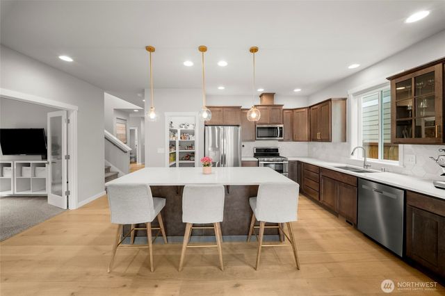1422 89th Avenue SE, Olympia, WA 98501