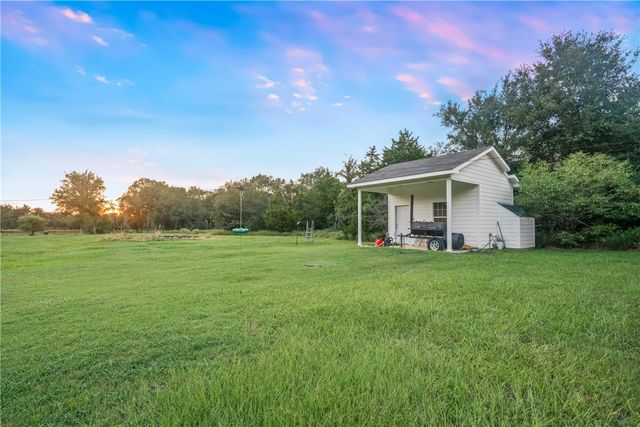 27201 Double Culvert Road, Hempstead, TX 77445