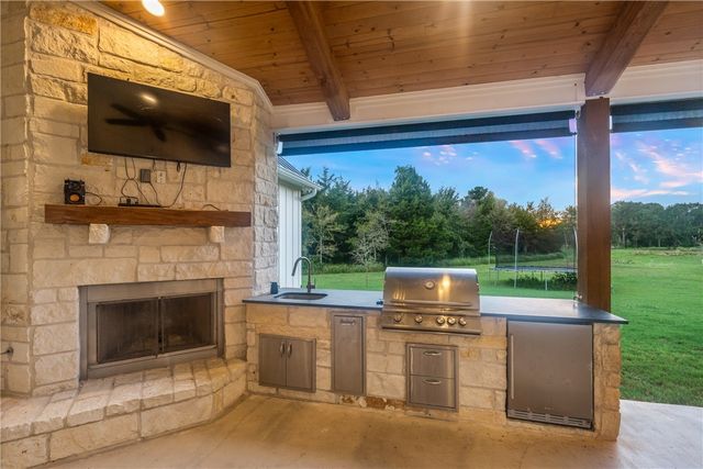 27201 Double Culvert Road, Hempstead, TX 77445