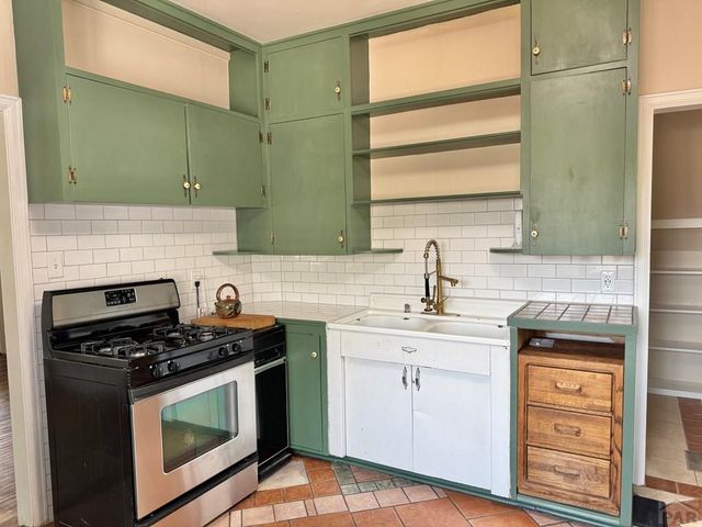 1101 Longwood Ave, Pueblo, CO 81004