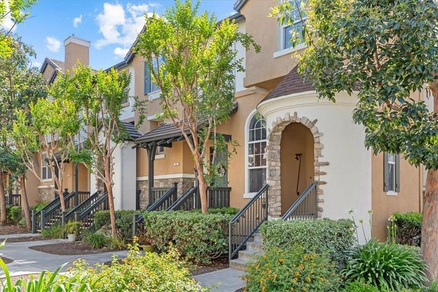 4 Harvest Point, Aliso Viejo, CA 92656