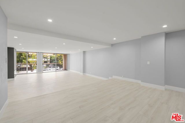441 N Oakhurst Drive 206, Beverly Hills, CA 90210