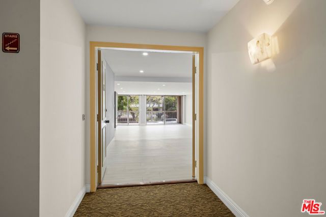 441 N Oakhurst Drive 206, Beverly Hills, CA 90210