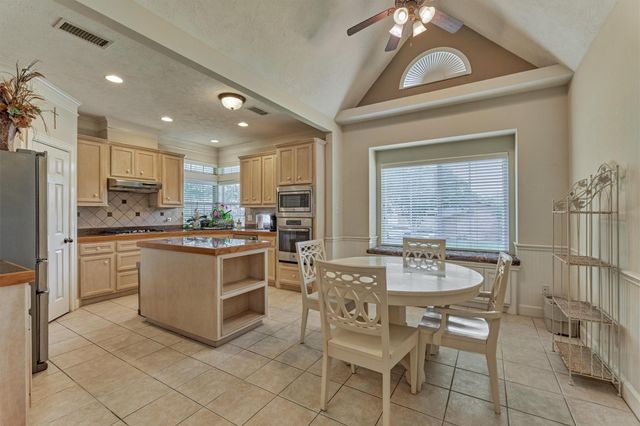 3430 Willowrun Drive, Montgomery, TX 77356