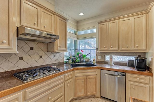 3430 Willowrun Drive, Montgomery, TX 77356