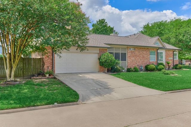 3430 Willowrun Drive, Montgomery, TX 77356