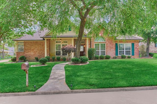 3430 Willowrun Drive, Montgomery, TX 77356