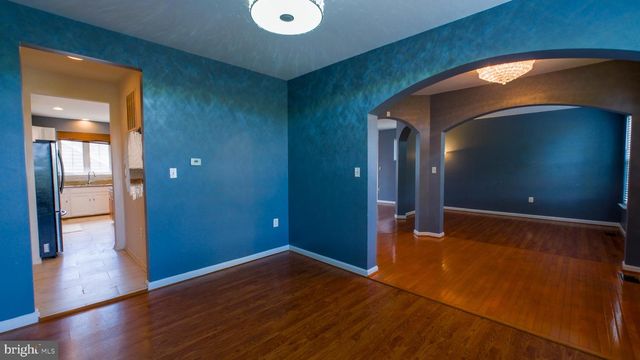 308 BRADDOCK ST, Charles Town, WV 25414