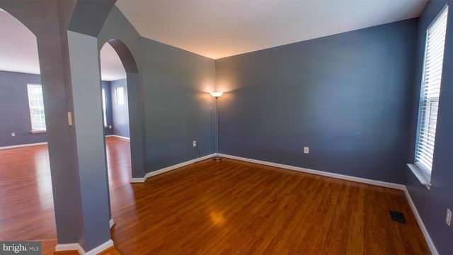 308 BRADDOCK ST, Charles Town, WV 25414