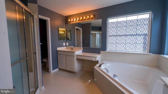 308 BRADDOCK ST, Charles Town, WV 25414