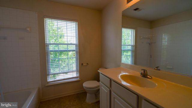 308 BRADDOCK ST, Charles Town, WV 25414