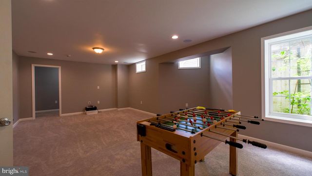 308 BRADDOCK ST, Charles Town, WV 25414