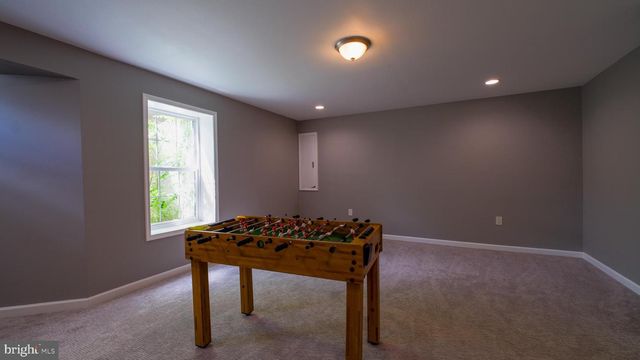 308 BRADDOCK ST, Charles Town, WV 25414