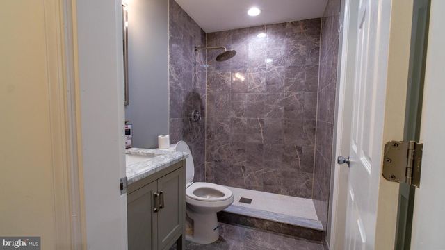 308 BRADDOCK ST, Charles Town, WV 25414