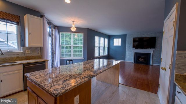 308 BRADDOCK ST, Charles Town, WV 25414