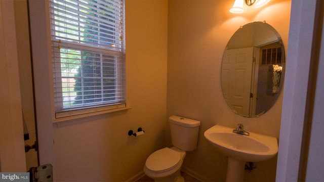 308 BRADDOCK ST, Charles Town, WV 25414
