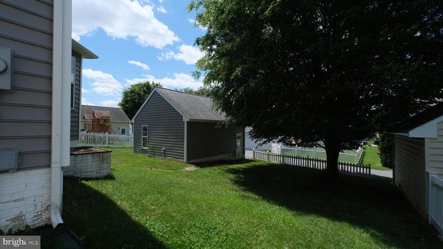 308 BRADDOCK ST, Charles Town, WV 25414